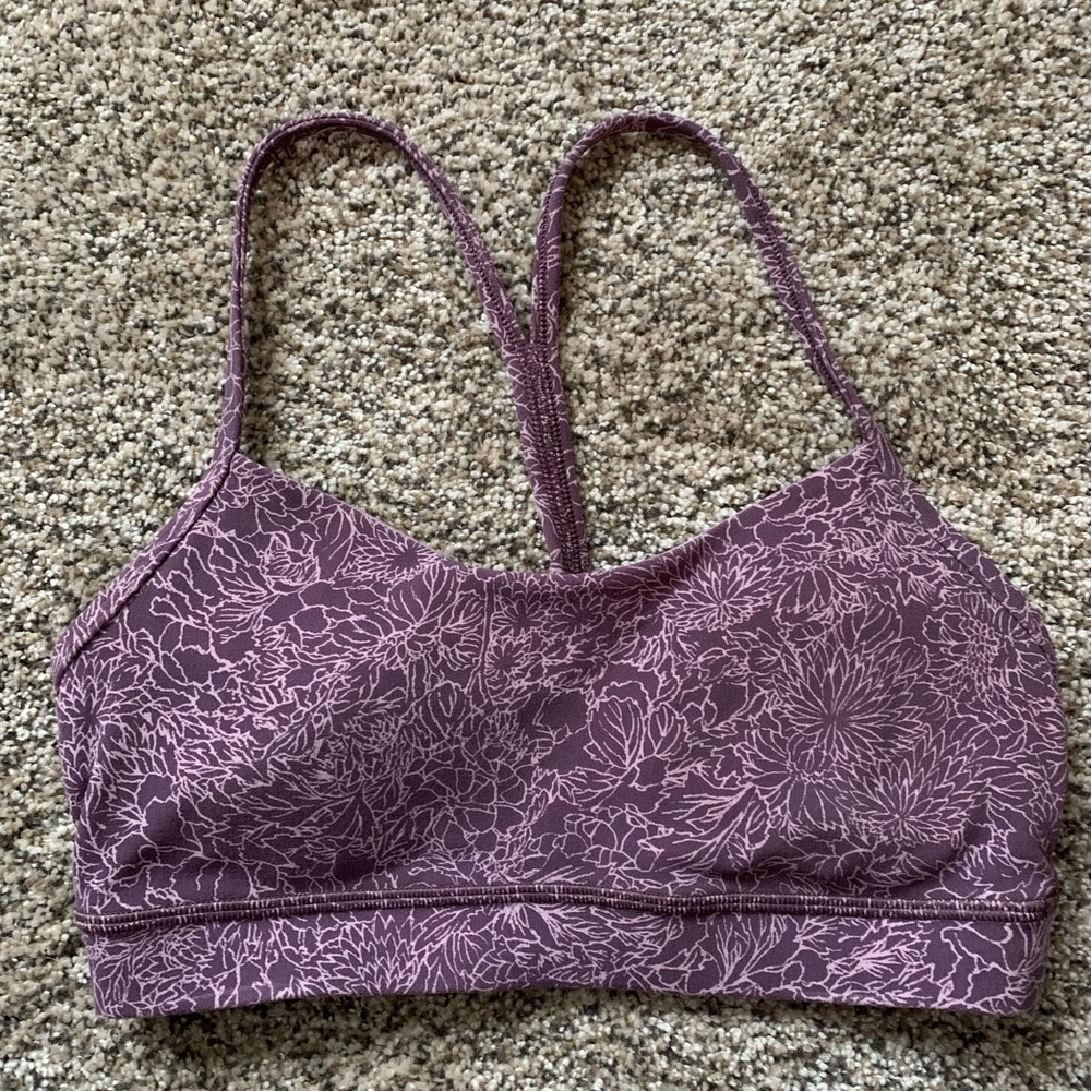 Lululemon sports bra
